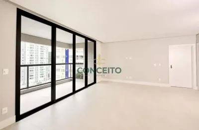 Apartamento disponível para venda com 4 dormitórios no centro de balneário camboriu