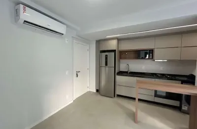 Studio mobiliado  à venda, 28 m²  no centro de florianópolis/sc
