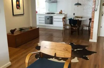 Apartamento no centro de florianópolis com 3 dormitórios sendo 1 suíte e 1 vaga de garagem