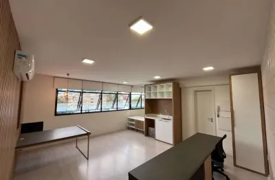 Sala comercial para alugar na Avenida Engenheiro Max de Souza, 1134, Coqueiros, Florianópolis