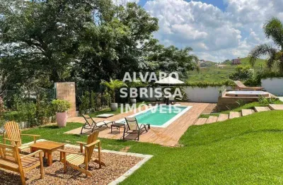 Casa com piscina e 4 suítes, sendo uma máster com closet no condomínio campos de santo antonio em itu sp