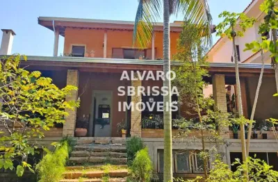 Casa canto dos pássaros, com 4 suítes e mais um quarto reversível. salas de jantar, lareira e estar cozinha e lavanderia escritorio. 480m2.at 380m2.ac