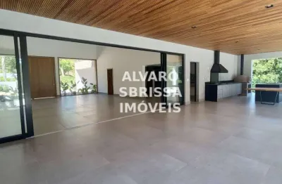 Casa ampla com arquitetura moderna à venda 3.000 m2  5 suítes no condomínio fazenda vila real em itu sp -  casa de alto padrão integrada a natureza