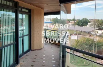 Apartamento com 4 vagas, 4 dormitórios sendo 2 suítes, todos com armários, portas balcões, venezianas automáticas e lindas vistas. 287m2.  1 por andar