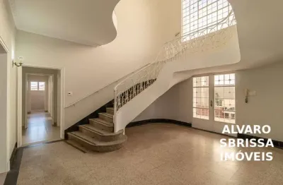 Casa comercial ampla no centro de itu sp perfeita para clínicas, consultórios, laboratórios ou escolas em uma das principais ruas de itu sp