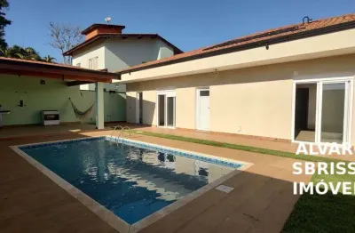 Casa térrea no bairro alto das palmeiras em itu sp.  local charmoso e aconchegante, estritamente resl, ruas arborizadas. e rodeado de condominios.