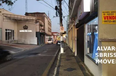 Terreno na área central da cidade. utilização comercial ou residência. 512,18m2 de área e frente com 12,50 metros. altíssimo trânsito de veículos