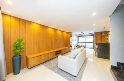 Lindos sobrados com 3 quartos/ 03 suítes com 2 vagas rua sem saída