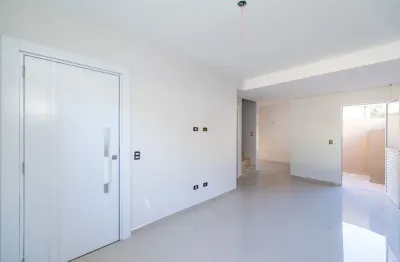 Lindos sobrados novos em codomínio com 3 quartos, sendo 01 suíte