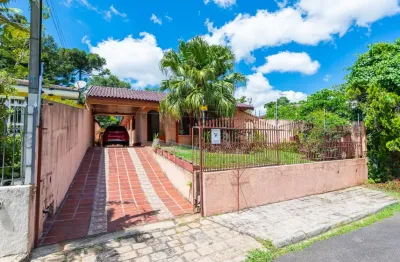 Casa terrea / rua tranquila/ amplo quintal / casa terrea / localização top /  (zr2 794 m2) santa felicidade