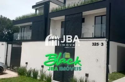 Excelente sobrado de esquina com 3 quartos e quintal em santa felicidade