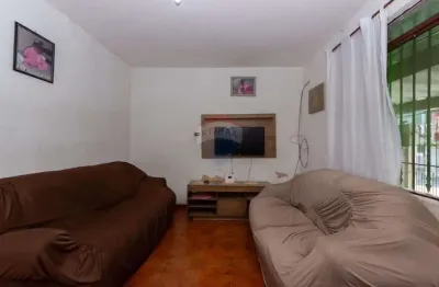 2 casas à venda com 2 vagas de garagem cobertas, despensa e quintal por r$400.000 - vila ayrosa-osasco-sp