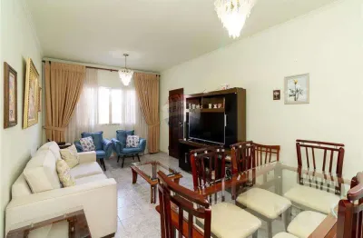 Sobrado com 5 casas e 1 galpão - Oportunidade de investimento ou moradia