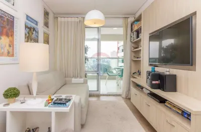 Apartamento reformado com varanda e lazer completo a 1,7 km do aeroporto de congonhas