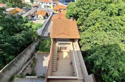 Casa para locação com 290m², 3 dormitórios, sendo 1 suíte, 4 vagas de garagem coberta e edícula com quarto e banheiro por r$4.500,00 - vila jaguara-sp