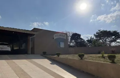 Chácara à venda, 700m² de terreno, 153m² de área construída, em atibaia