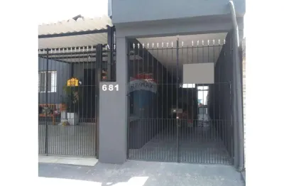 Casa com 2 quartos para alugar na Rua José Anacleto da Silva, 681, Ayrosa, Osasco