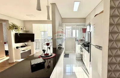 Apartamento à venda com 46m², varanda, móveis planejados, conforto e lazer à porta de casa