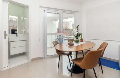 Lindo Sobrado em Condomínio à Venda na Vila Ipojuca - 3 dormitórios, 1 suíte, 2 vagas