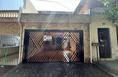 Casa com 3 quartos para alugar na Rua Miguel Ribas, 460, Jaraguá, São Paulo