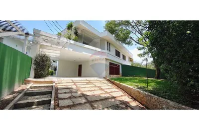 Ponto comercial para alugar na Praça Sapucai Mirim, 19, Alto da Lapa, São Paulo