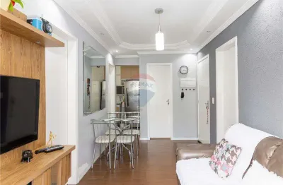 Apartamento com 3 dormitórios, 60m², com sacada - condomínio com piscina - Jaraguá/SP