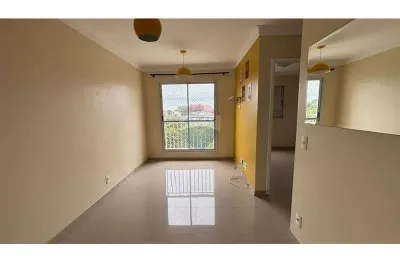 Apartamento locação - 2 dormitórios - 1 vaga de garagem coberta.