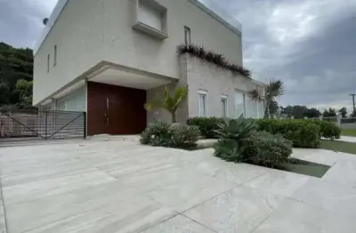 Casa beira mar em condomínio de luxo com 6 suites - estaleirinho