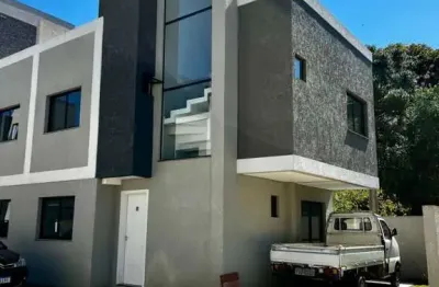 Sobrado em condomínio 3 dormitórios no uberaba - j.a. imóveis