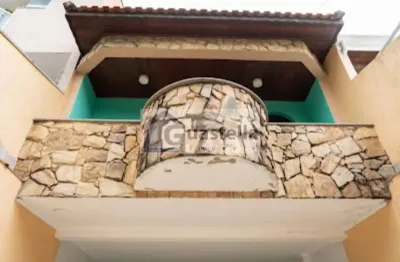 Casa sobrado de 198m² em jardim palermo, são bernardo do campo. 3 dormitórios, 1 suíte, r$800k. encontre seu lar ideal!