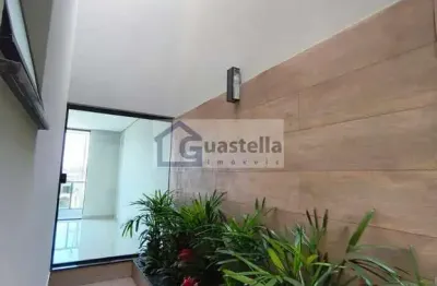 <p>descubra o conforto e a sofisticação deste incrível sobrado à venda no jardim colonial, em são bernardo do campo. com 200m² de área útil, a casa oferece ambientes amplos e bem distribuídos, i