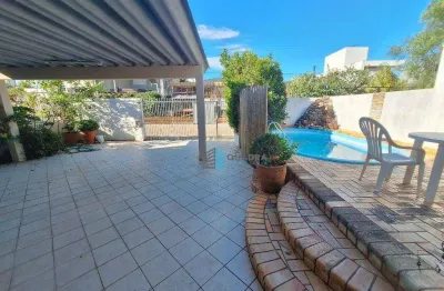 Casa à venda muito bem localizada no santa mônica, florianópolis !!
