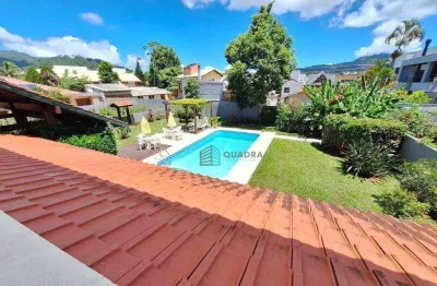 Casa à venda com terreno de 1008m² muito bem localizada no santa mônica, florianópolis !!