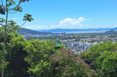 Terreno à Venda com Vista Mar no Córrego Grande, Florianópolis !!