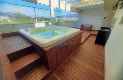 Cobertura Plana à Venda com 2 Suítes + lavabo no Itacorubi, Florianópolis !!