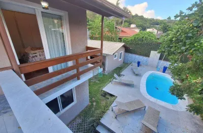 Casa à venda em condomínio fechado no bairro sambaqui, florianópolis !!