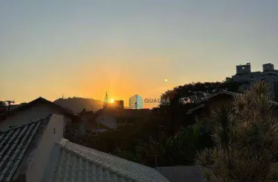 Casa com 3 quartos à venda na Rua Itabira, 154, Itacorubi, Florianópolis