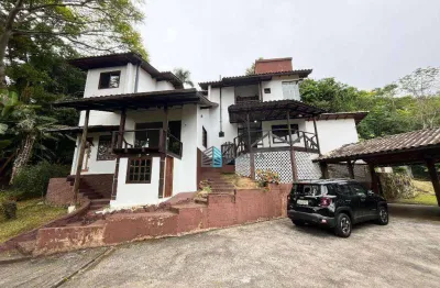 Casa com 4 dormitórios à venda, 250 m² por r$ 2.500.000,00 - córrego grande - florianópolis/sc
