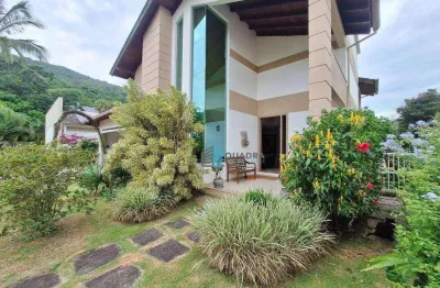 Casa à Venda em Condomínio Fechado no Córrego Grande, Florianópolis !