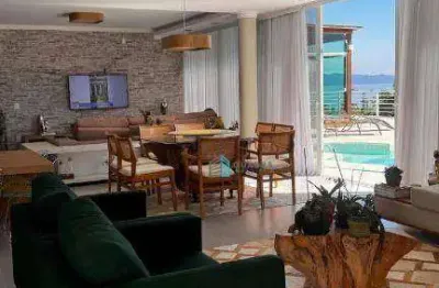 Casa com 3 Suítes à venda, 360 m² por R$ 4.500.000 - Agronômica - Florianópolis/SC