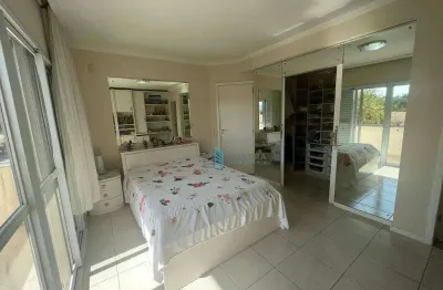Casa com 4 suítes próxima ao direto do campo e posto policial