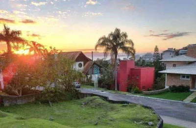 Terreno em condomínio fechado à venda com linda vista para o mar no cacupé, florianópolis !!