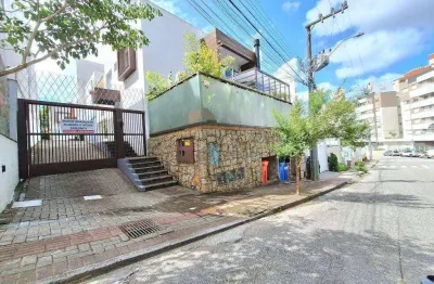 Casa à Venda com 3 Suítes em Loteamento no Bairro Córrego Grande, Florianópolis !!