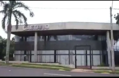 Prédio para alugar na Rua Professor Antônio Reis Filho, 6, Vila Aviação, Bauru
