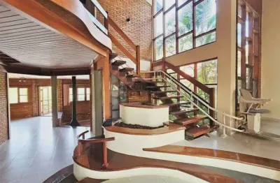 Casa sobrado alto padrão à venda no condomínio nova higienópolis no jardim do golf i em jandira - sp