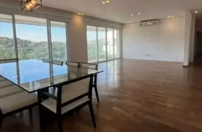 Duplex para aluguel e venda possui 284 metros quadrados com 4 quartos