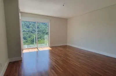 Casa de alto padrão à venda no residencial gênesis ii em santana de parnaíba, são paulo.