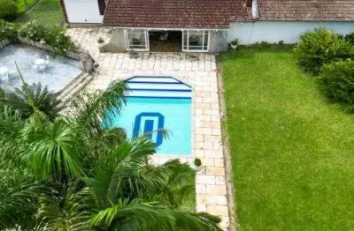 Casa com 5 quartos à venda na Rua Anesio de Oliveira, 61, Morin, Petrópolis