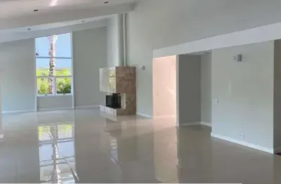 Casa térrea alto padrão à venda no condomínio lago azul em araçoiaba da serra - sp.