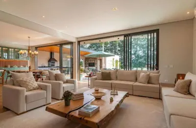 Casa sobrado de alto padrão à venda no condomínio portal do japy golf em jacaré em cabreúva - sp